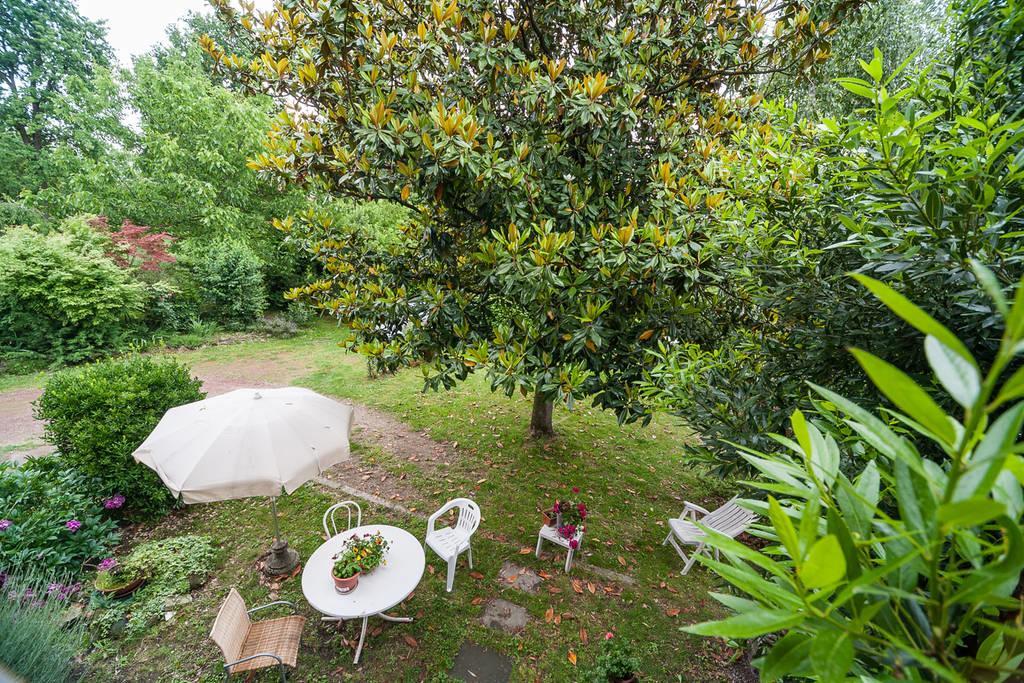 B&B Bosco Fiorito Malgesso ภายนอก รูปภาพ