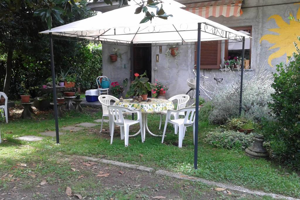 B&B Bosco Fiorito Malgesso ภายนอก รูปภาพ
