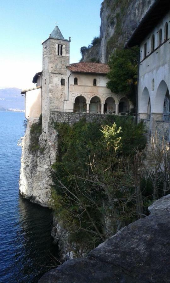 B&B Bosco Fiorito Malgesso ภายนอก รูปภาพ
